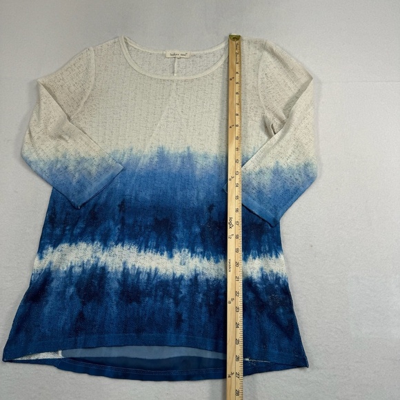 Indigo Soul 3/4 Length Sleeve Sheer Back Top Womens Sz Small Cream Blue Tie Dye - Picture 6 of 8